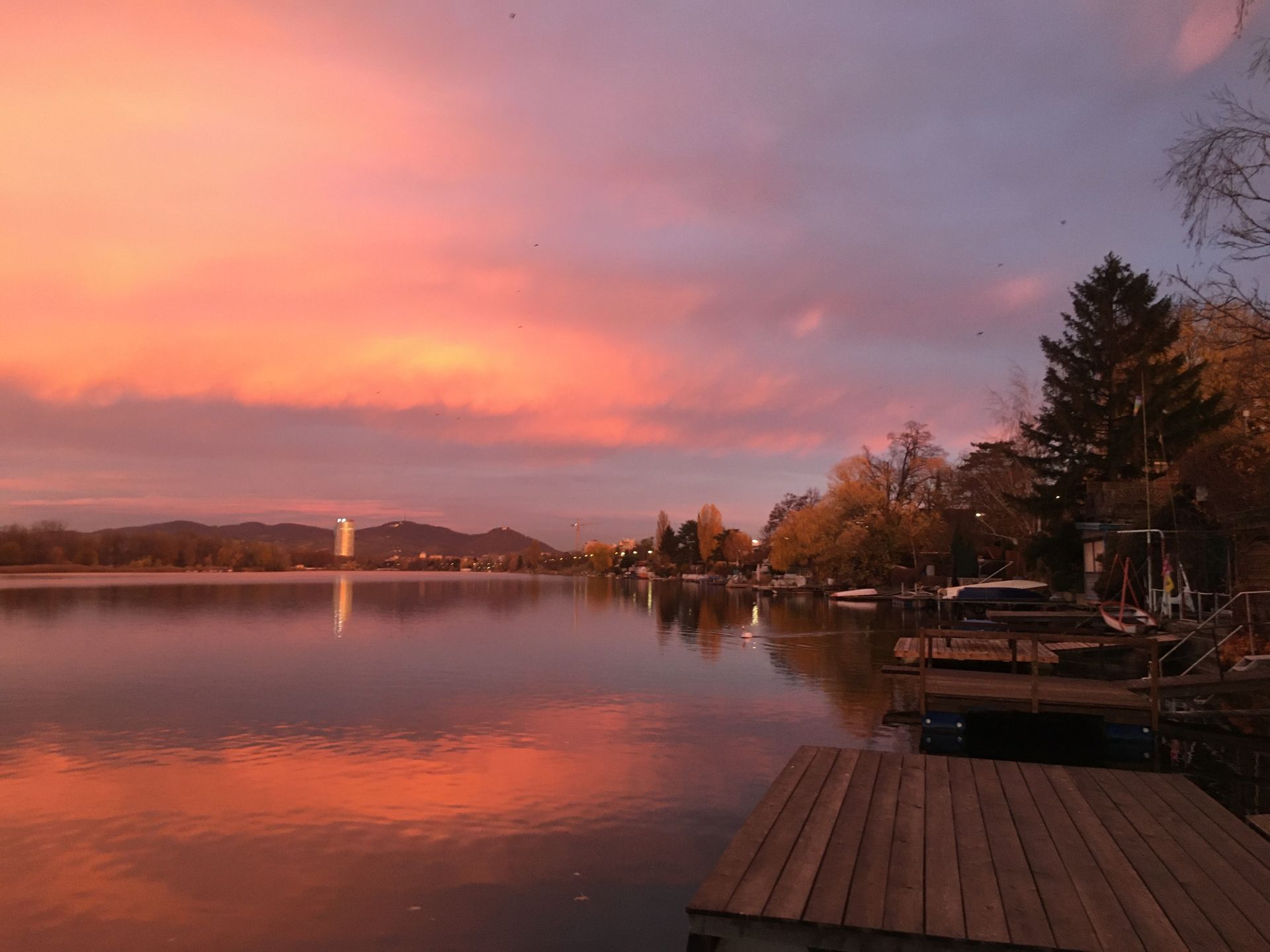 Sonnenuntergang Wien alte Donau UNO - City